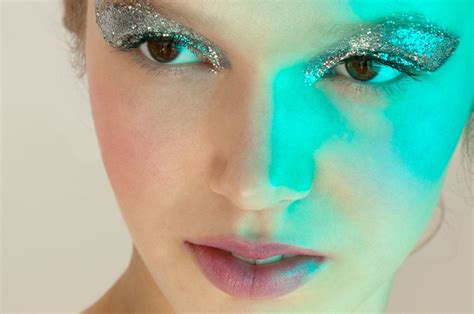 Glitter Grows Up Tips To Incorporate Glitter Into Your Look All