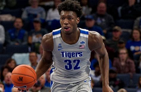 Wiseman alla nike elite youth basketball league nel 2017. James Wiseman Draft Profile - est. 2016