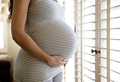 Pregnant Women In France To Get Financial Incentives To Quit Smoking