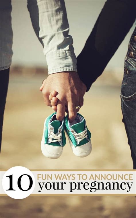 10 Fun Ways To Announce Your Pregnancy Mommy Moment