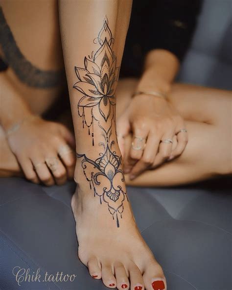 Tatuaje Brazalete Flor De Loto Por Steve Savard Chik Tattoo