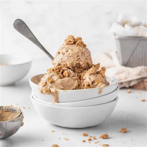 Oatmeal Creme Pie Ice Cream Confessions Of A Grocery Addict