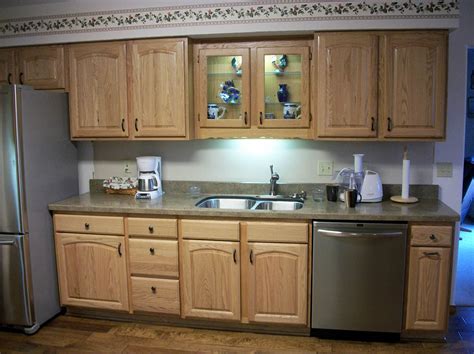 These oak kitchen cabinet come in varied designs, sure to complement your style. Handcrafted Solid Wood Kitchen Cabinets ...