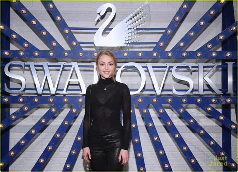 Keywords for free movies words on bathroom walls (2020) AnnaSophia Robb Joins 'Words on Bathroom Walls' Movie ...