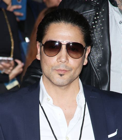 Who is Selena's husband Chris Pérez and where is he now? | Go Fashion Ideas