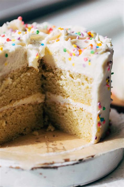 Update More Than 68 Vanilla Birthday Cake Images Super Hot