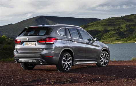 Discover the innovative features and design elements of the 2021 bmw x1. 2020 BMW X1 revealed, debuts xDrive25e hybrid ...