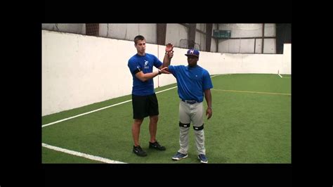 Baseball Training How To Properly Stretch Your Throwing Arm Youtube