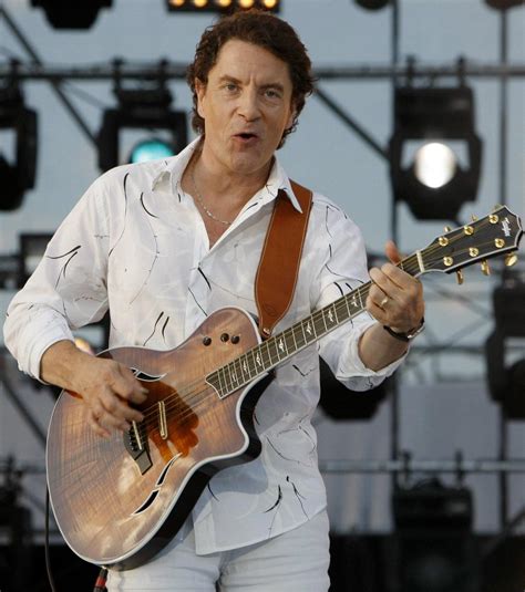 Francis Cabrel : Que pense-t-il de la reprise de Shakira