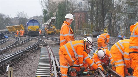 Thousands Of Railway Workers Spending Christmas Working On Massive