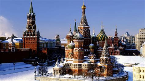 Remy è un topolino dotato di un olfatto straordinario e di un talento naturale. Cattedrale di San Basilio a Mosca. Foto gratis HD con vedute di città. Mosca.