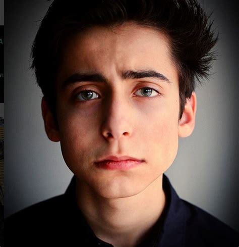 Aidan Gallagher Wiki Biography Height Net Worth Images Labuwiki The