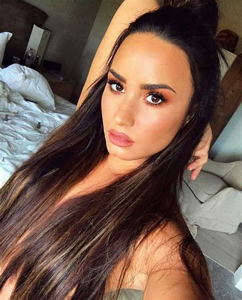 Demi Lovato Topless Showing Her Butt Again Scandal Planet