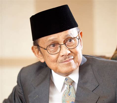 Most Influence Historical Figures In Indonesia Bj Habibie Portalbagus