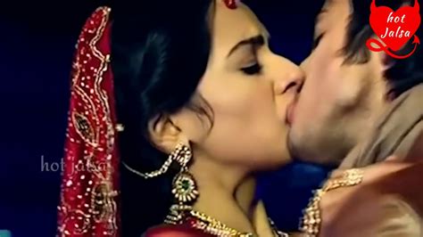 Rahul Preet Singh Hot Liplock Kissing Scene Rakul Preet Singh Kissing
