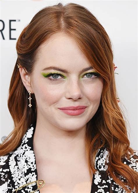 Emma stone's hair at the golden globes had the prettiest detail you probably missed. Emma Stone Wore This Stunning Runway Hair Trend | BEAUTY/crew