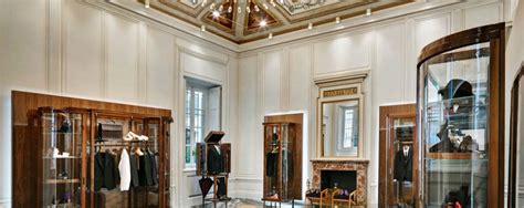 Neoclassicism And Luxury Displayed In The New Dolceandgabbana Milan Store