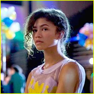All mj scenes in spiderman homecoming. Marvel Head Explains The Full Story Behind Zendaya's ...
