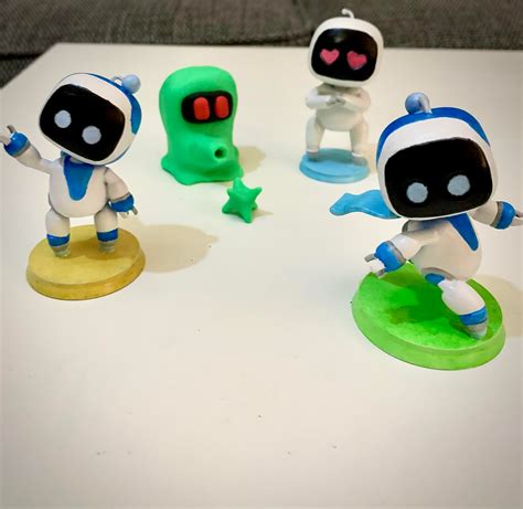 My 5yr Old Son Loves Astro Bot So I Made This For His Christmas Rpics