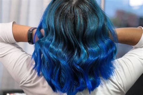 Blue Balayage El Hermoso Tinte De Fantasía Que Necesitas Este Verano