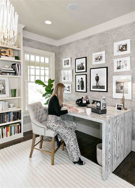 4 Beautiful In Home Office Retreats In 2020 Modern Home Office