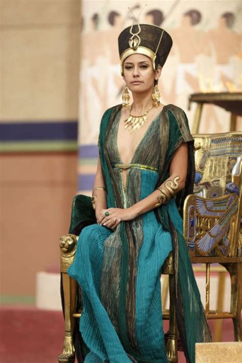 sibylla deen as ankhesenamun in tut egyptian fashion egypt fashion