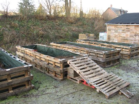 How To Make A Raised Garden Bed From Pallets