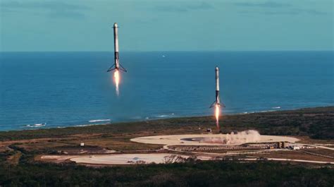 Spacex Falcon Heavy With Block 5 Rockets Targets November Launch Debut