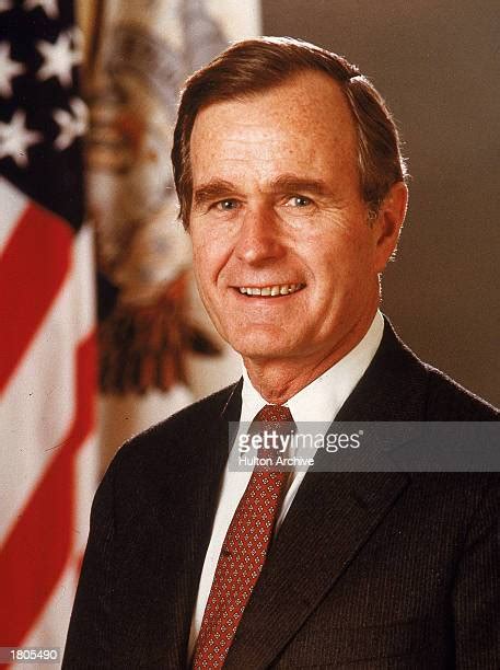 George Hw Bush Photos And Premium High Res Pictures Getty Images