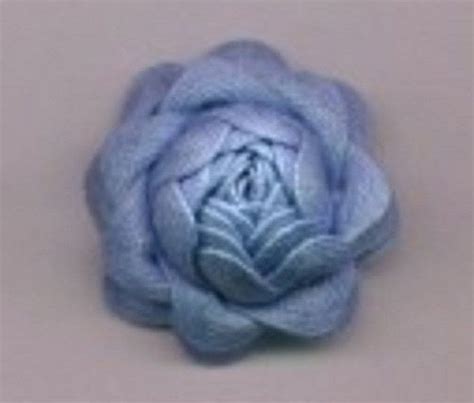 Rick Rack Roses · How To Make A Flowers And Rosettes · Needlework On Cut