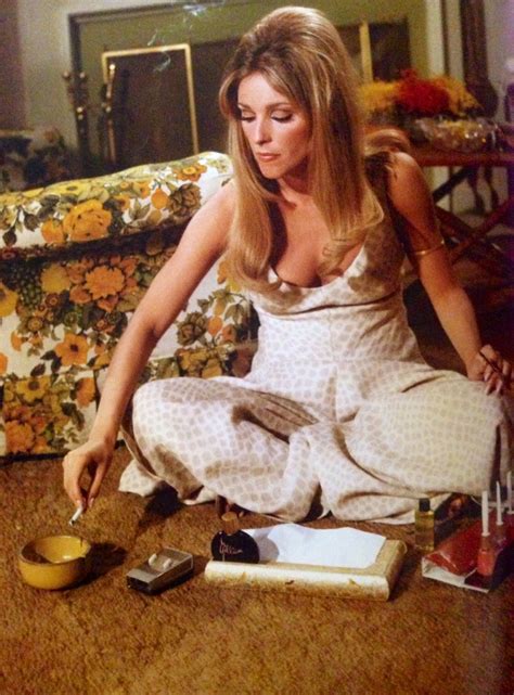 Sharon Tate Nua Em Valley Of The Dolls My Xxx Hot Girl