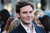 Sam Claflin, Please Send Us A Sign That You're Okay | FIB