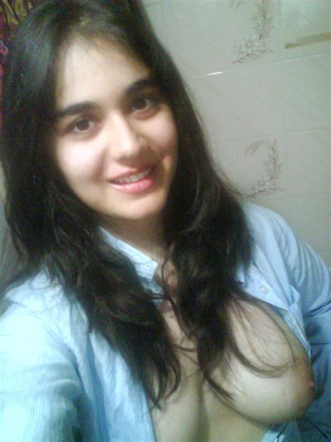 Hot And Sexy Indian Girls 16 Hydrabad College Girl Showing