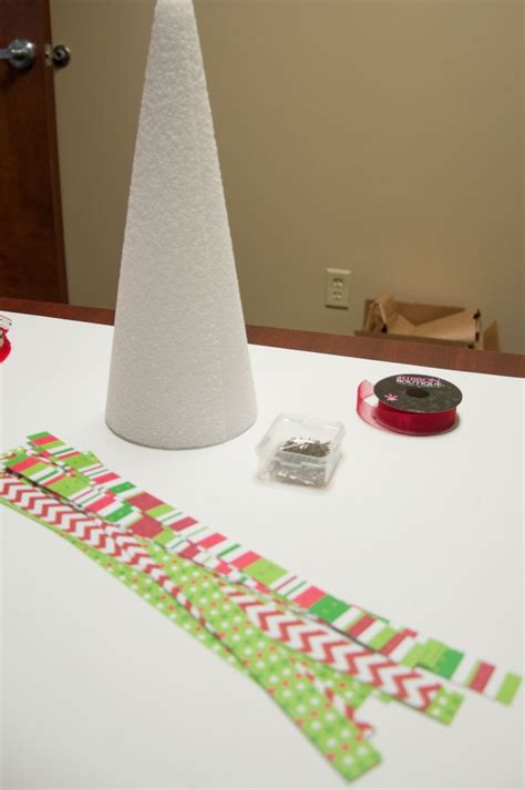12 Days Of Christmas Crafts Day 5 Paper Loop Christmas