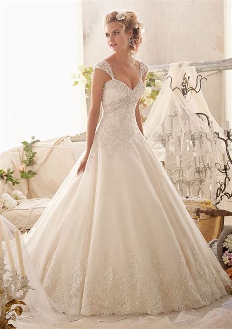 Mermaid drop waist wedding dress. 1000+ images about Fit & Flare / Dropped Waist Wedding ...