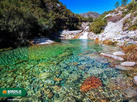 Lagoas E Cascatas Parque Nacional Peneda Gerês águas Frescas Azul