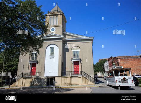 First African Baptist Church And Tourist Bus In Savannah Georgia Stock