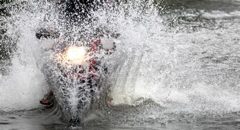 If you think of riding on difficult terrains or in rainy weather, you cannot let yourself get distracted by the fact that your clothes are too tight or that you are not able. The Best Motorcycle Rain Gear - [2019 Reviews & Guide ...