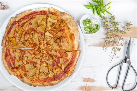 Vegan Chanterelle Pizza With Homemade Cheese Recipe