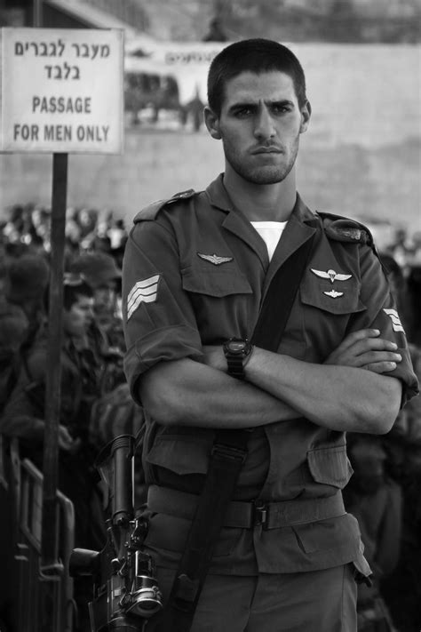 Portrait Of An Israeli Soldier Israeli Soldiers Israeli Defense