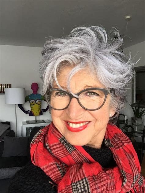 70 Hairstyles For Women Over 50 With Glasses Grey Wig Short Grey Hair