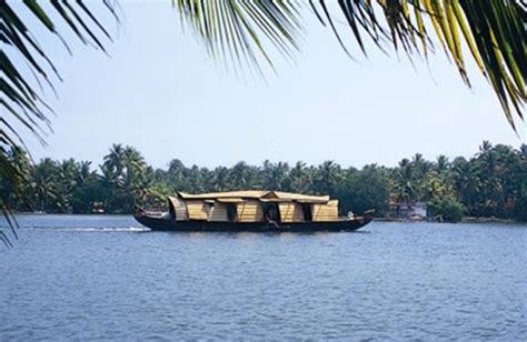 Classic Kerala Holiday Beautiful Beaches And Balmy Backwaters In South