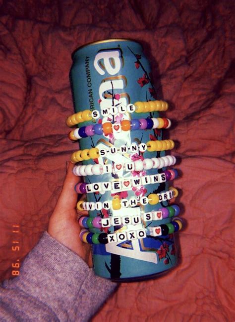 Adorn your wrists with strikingly designed friendship bracelets bead from alibaba.com. #artsy #aesthetic | Pony bead bracelets, Beaded bracelets ...