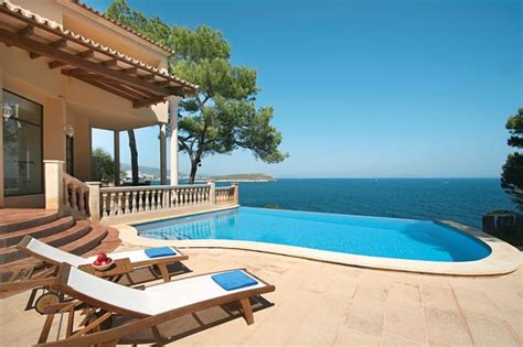 Guests' meal is arranged at the. High-Quality-villas-Rentals-Holiday: Rent a Villa in Spain
