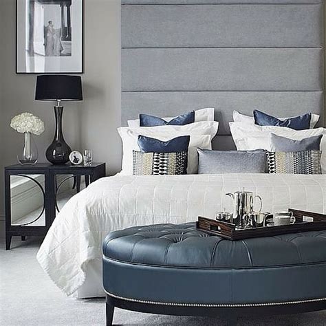 Master Bedroom Decor Ideas A Blue And White Bedrom Decor With Elegant