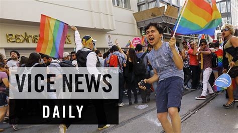 VICE News Daily Turkish Police Break Up Istanbul S Gay Pride Parade