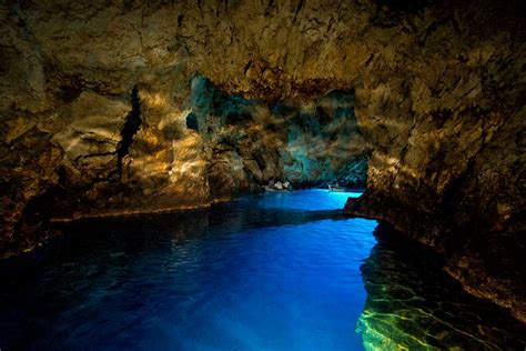 Visit Blue Cave On Island Bisevo On Sugamans Blue Cave And Hvar Tour
