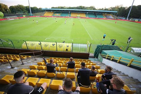 Na naszej stronie udostępniamy legalne źródła, dzięki którym będziesz mógł oglądać mecze siatkówki na żywo. GKS Katowice - Garbarnia Kraków gdzie oglądać na żywo ...