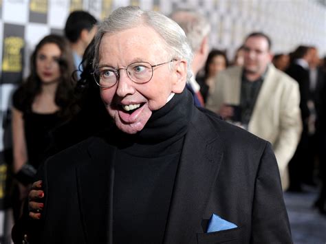 Roger Ebert Famed Movie Critic Dies At 70 Cbs News