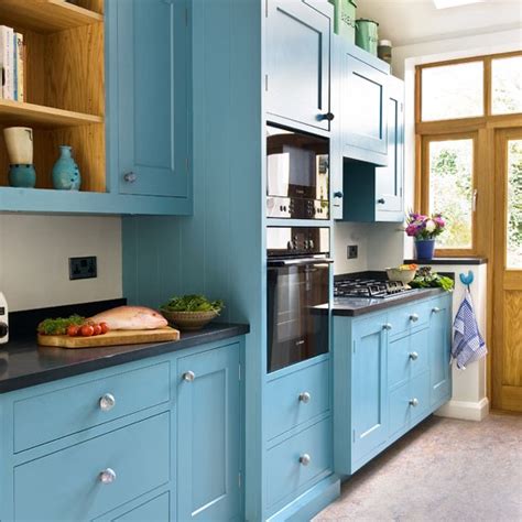 Galley kitchens are a convenient and underrated galley kitchen layouts don't have to feel cramped or claustrophobic. Galley kitchen design ideas | housetohome.co.uk